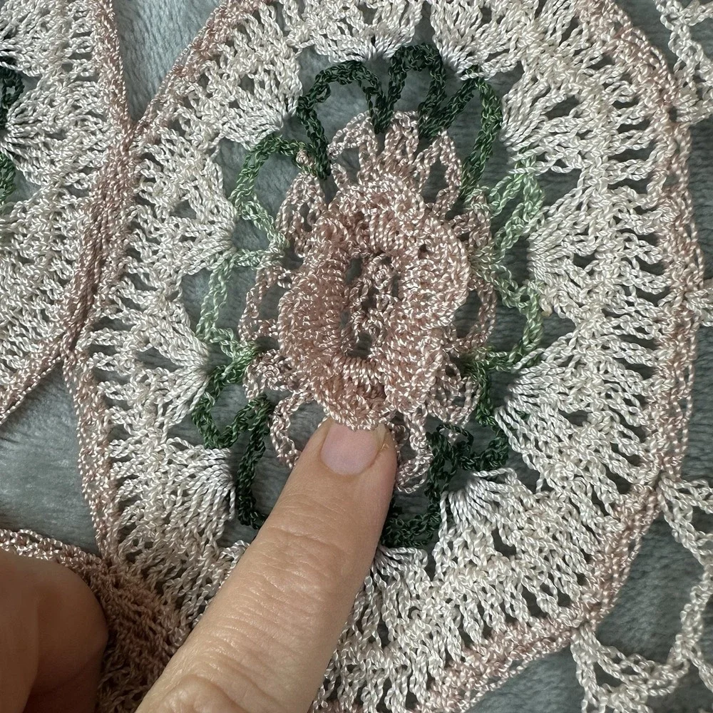 VTG Hand Crochet Doily Set 2 Lace 3D Raised Flowers Diamond 18